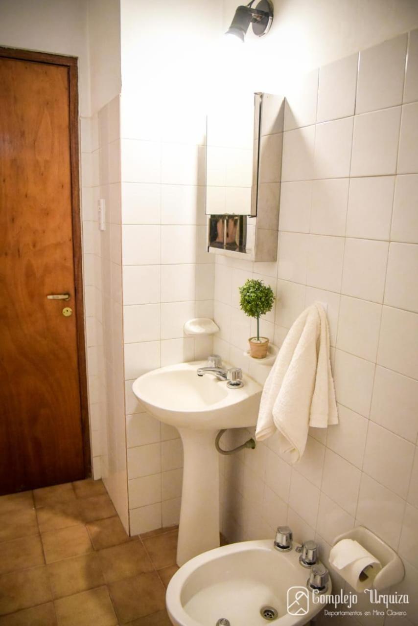 Complejo Urquiza Departamentos Apartamento Mina Clavero Exterior foto