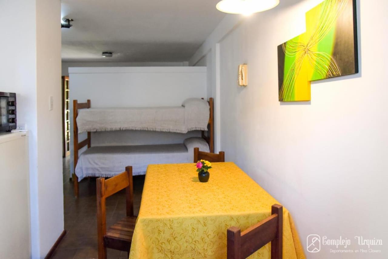 Complejo Urquiza Departamentos Apartamento Mina Clavero Exterior foto