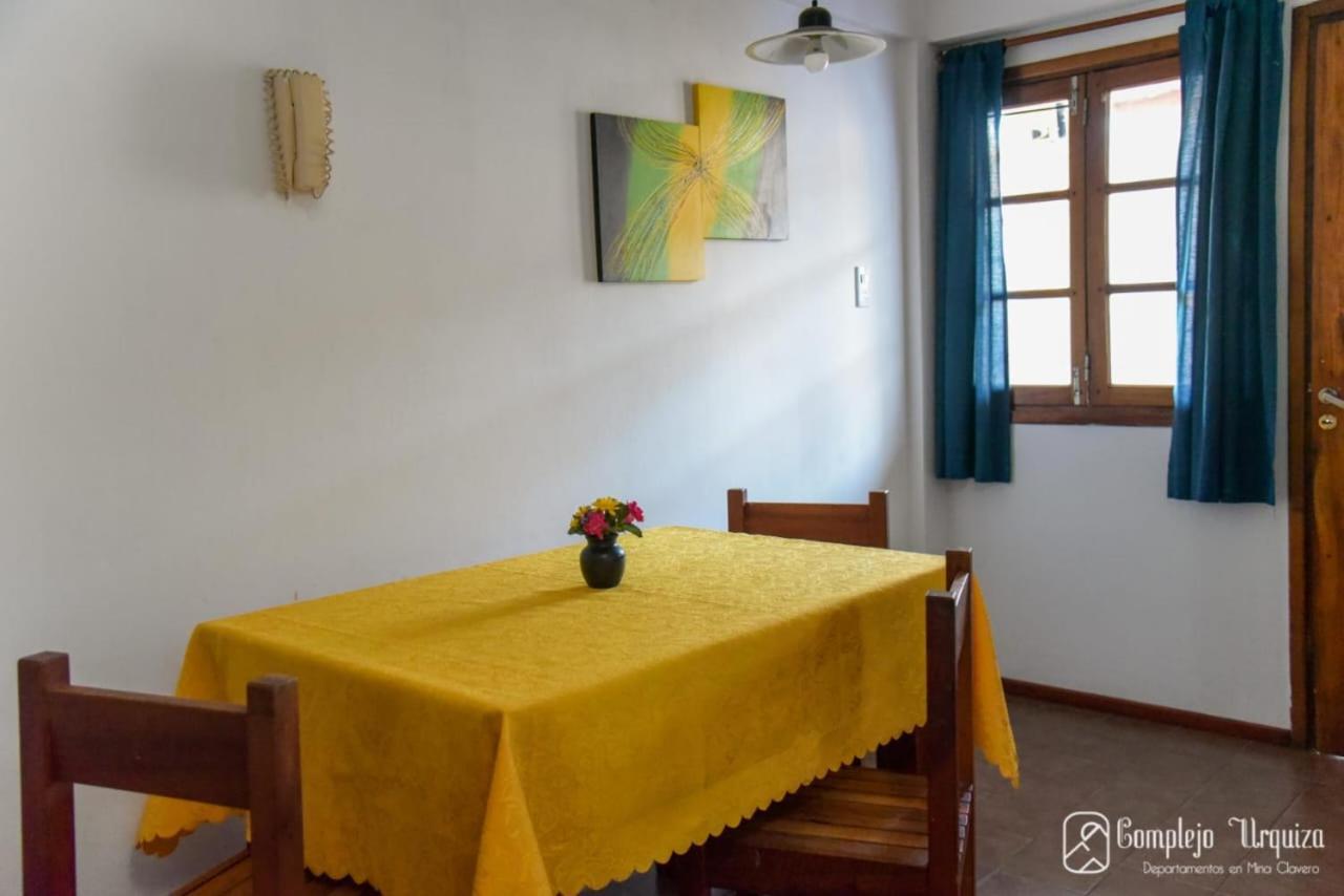 Complejo Urquiza Departamentos Apartamento Mina Clavero Exterior foto