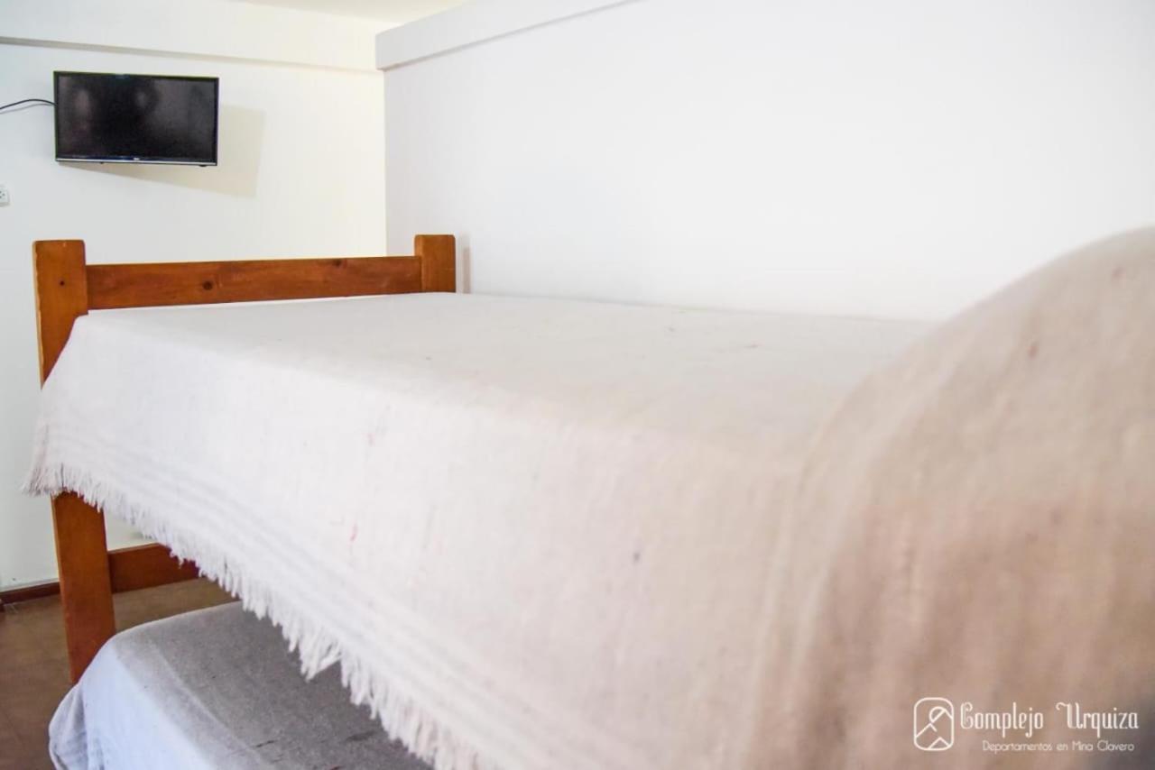Complejo Urquiza Departamentos Apartamento Mina Clavero Exterior foto